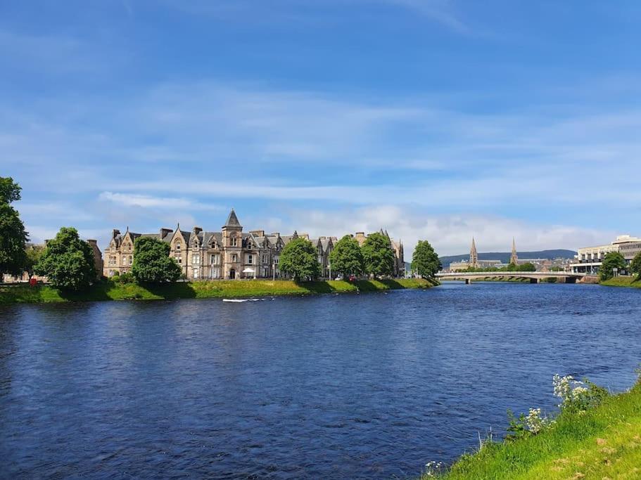 Highland Historical Home In Inverness City Centre Luaran gambar